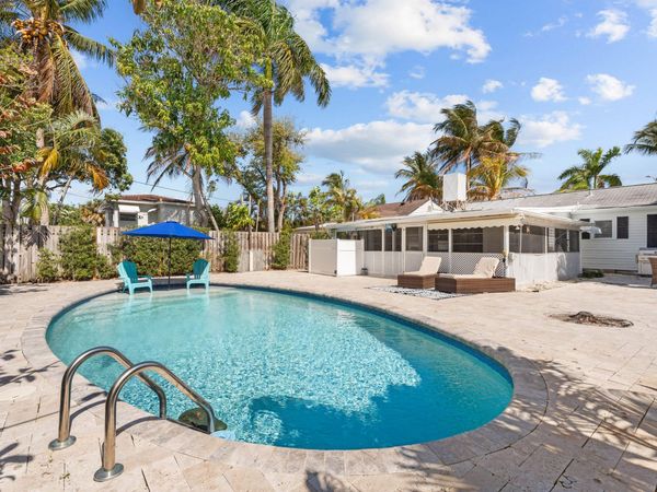 411 S Palmway, Lake Worth Beach, FL 33460