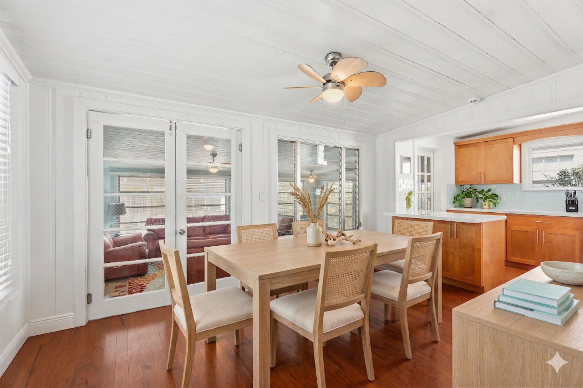 411 S Palmway, Lake Worth Beach, FL 33460 Photo