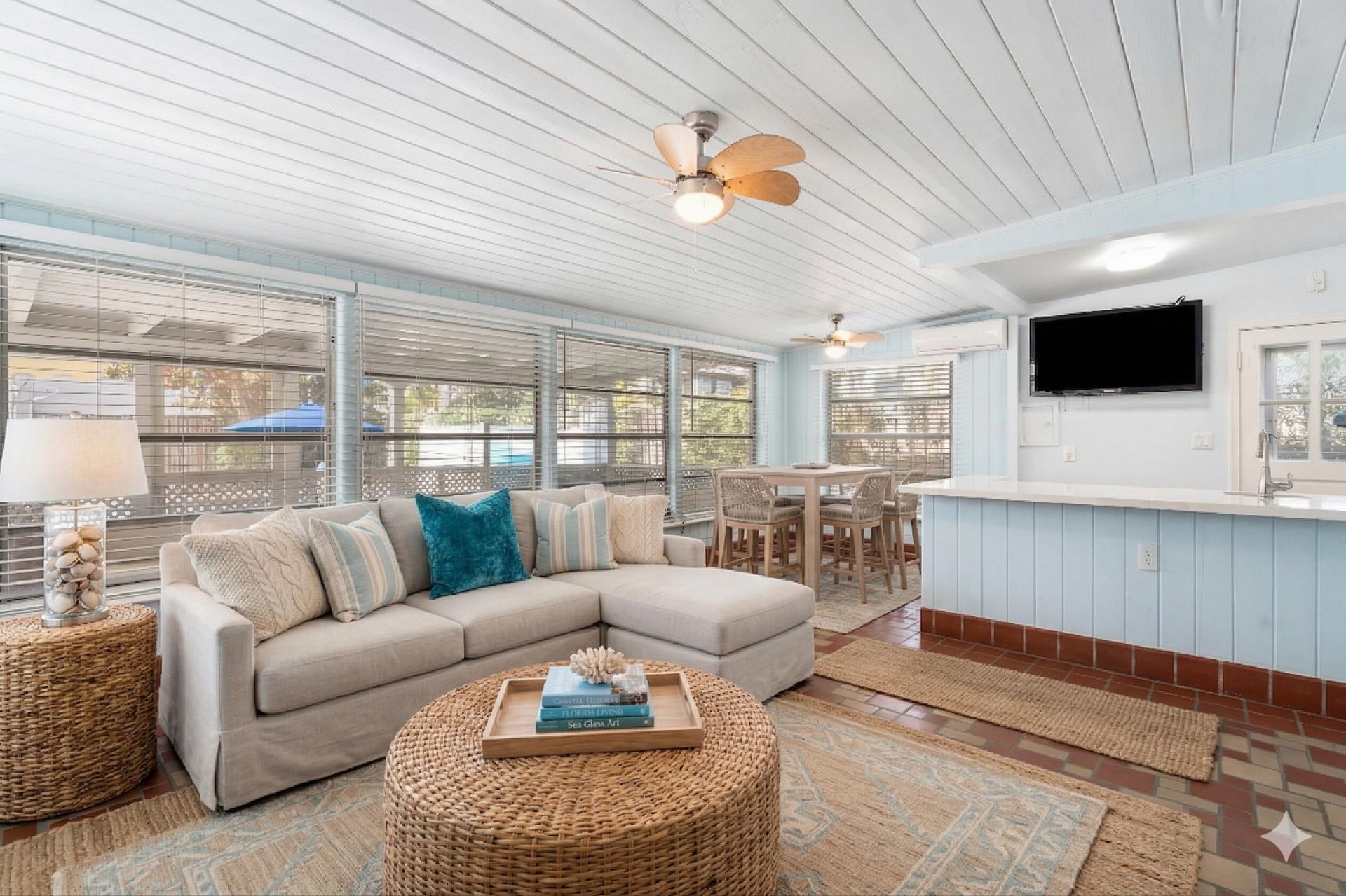 411 S Palmway, Lake Worth Beach, FL 33460 Photo