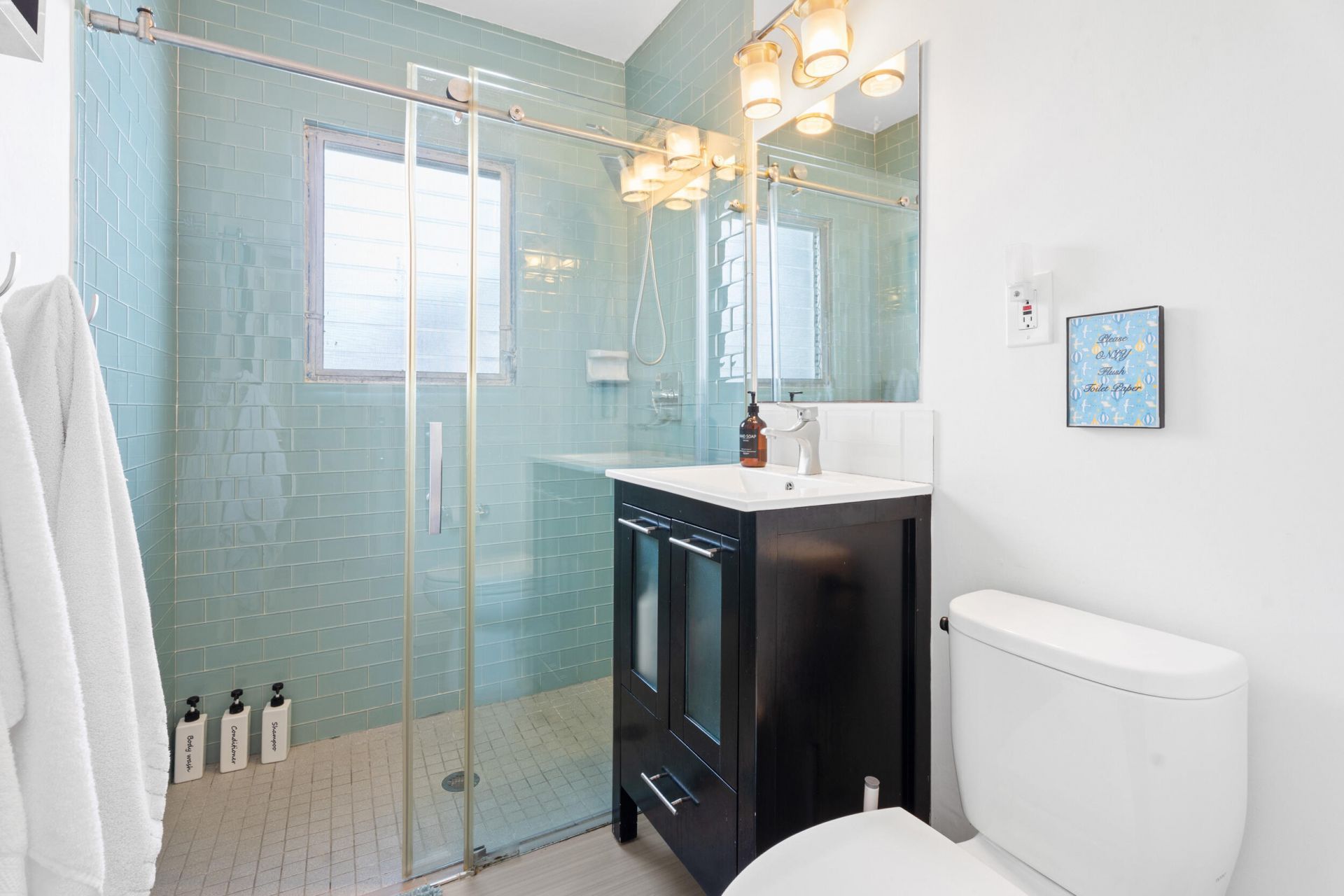 411 S Palmway, Lake Worth Beach, FL 33460 Photo