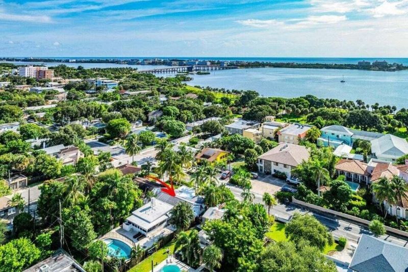 411 S Palmway, Lake Worth Beach, FL 33460 Photo