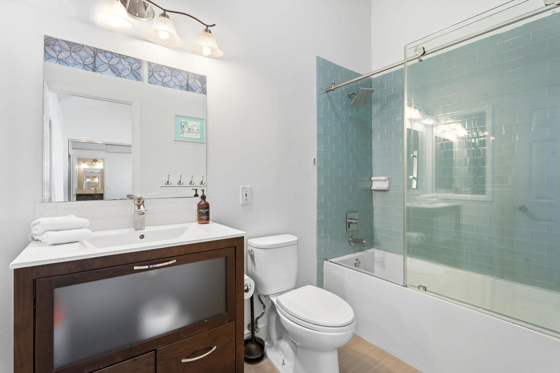 411 S Palmway, Lake Worth Beach, FL 33460 Photo