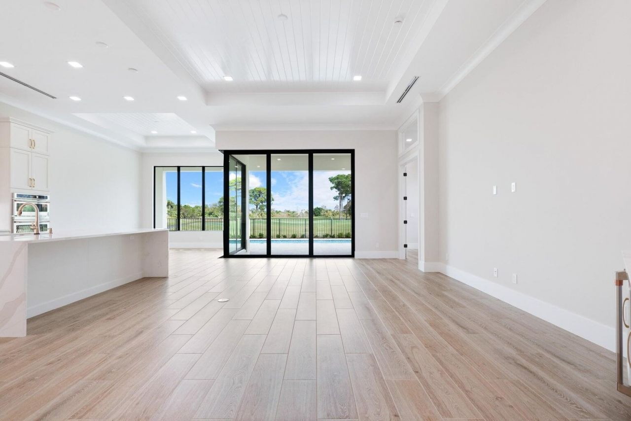 109 SE Via Verona, Port Saint Lucie, FL 34984 Photo