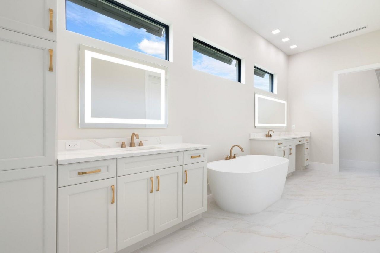 109 SE Via Verona, Port Saint Lucie, FL 34984 Photo
