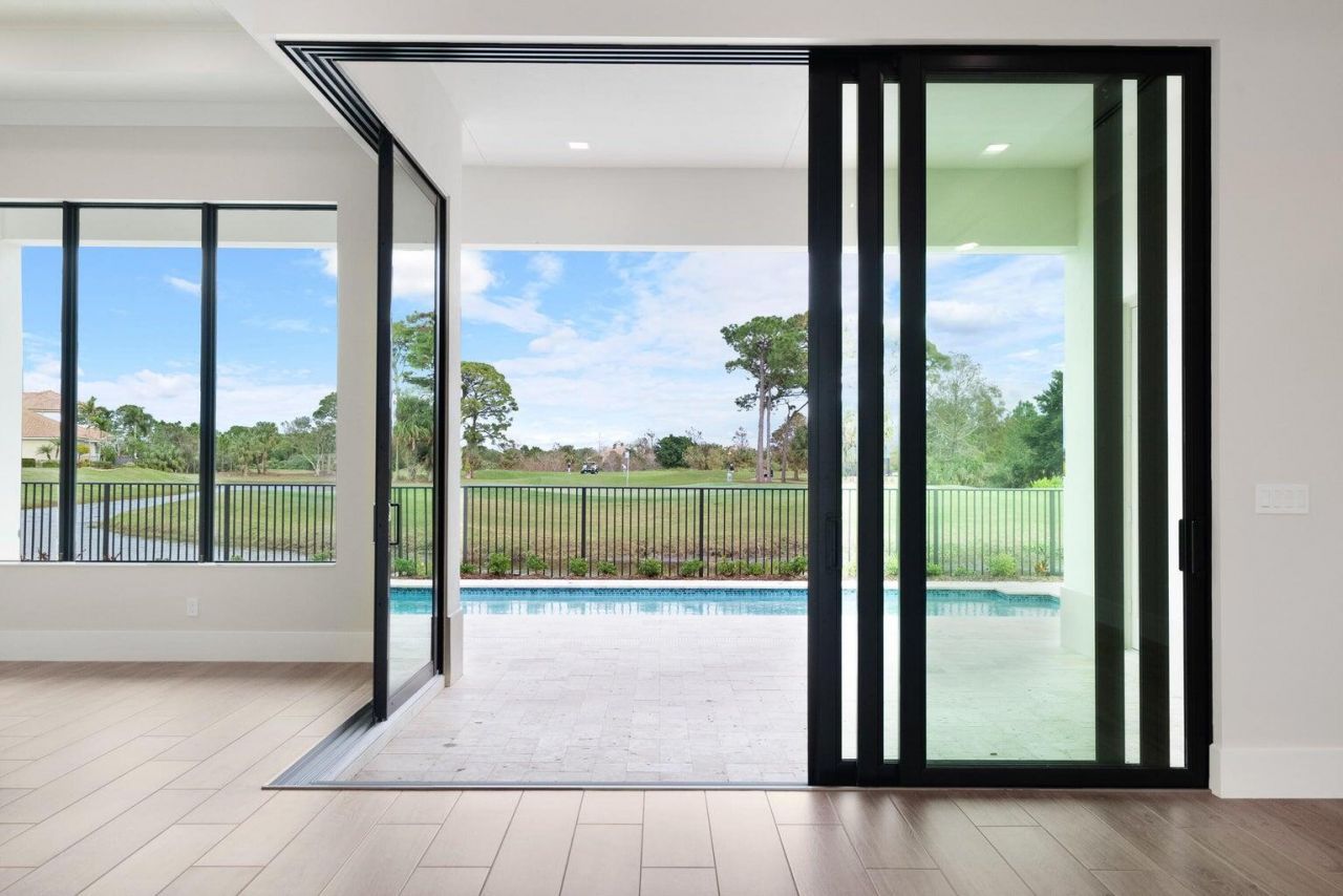 109 SE Via Verona, Port Saint Lucie, FL 34984 Photo