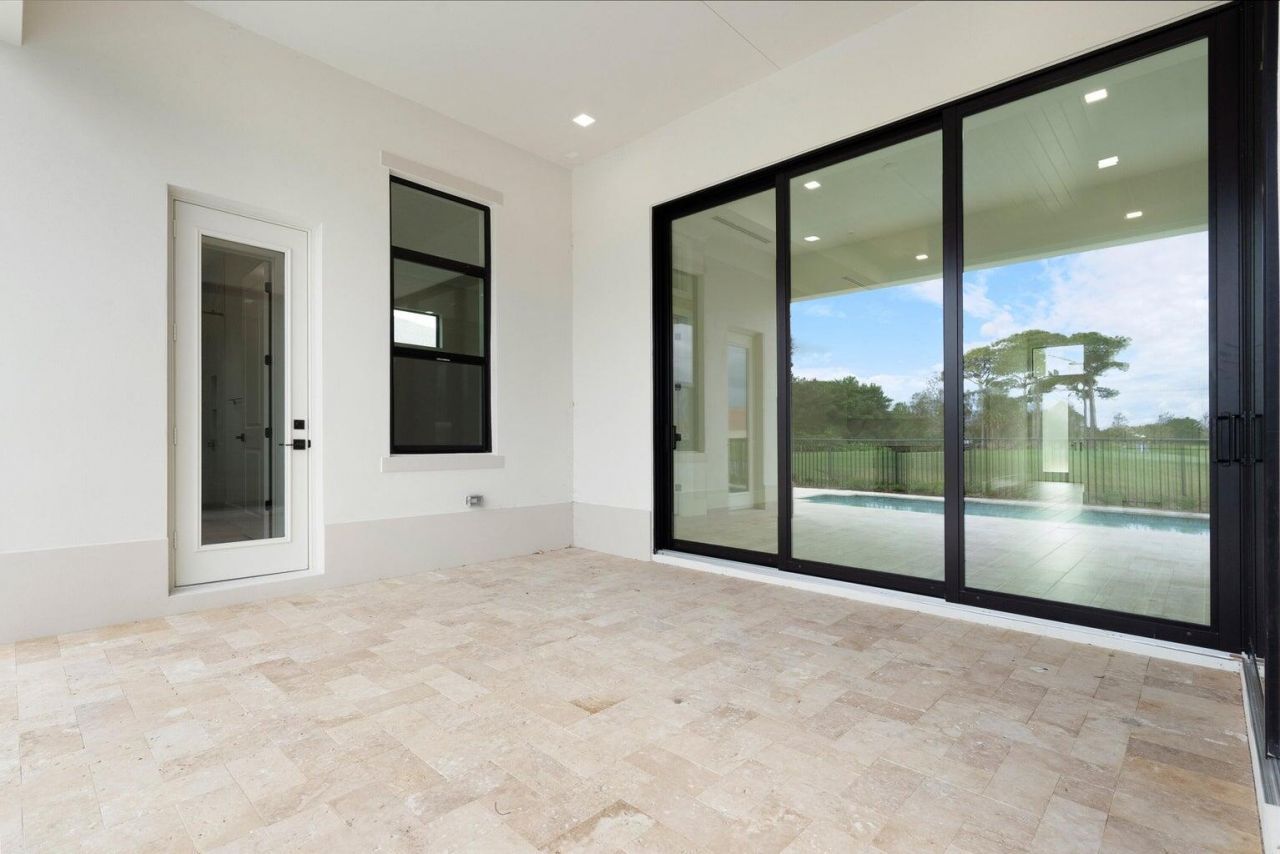 109 SE Via Verona, Port Saint Lucie, FL 34984 Photo