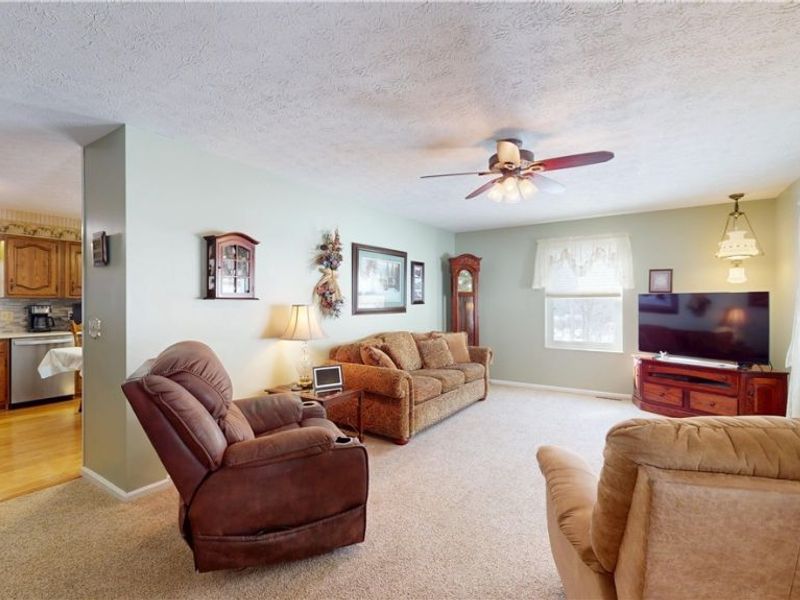 976 Braun Road, Belpre, OH 45714 Photo 10