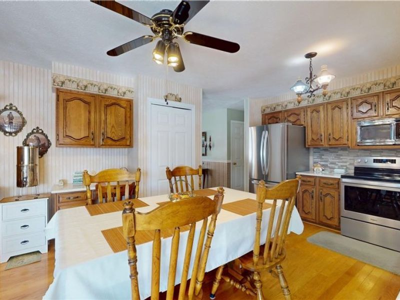 976 Braun Road, Belpre, OH 45714 Photo 14