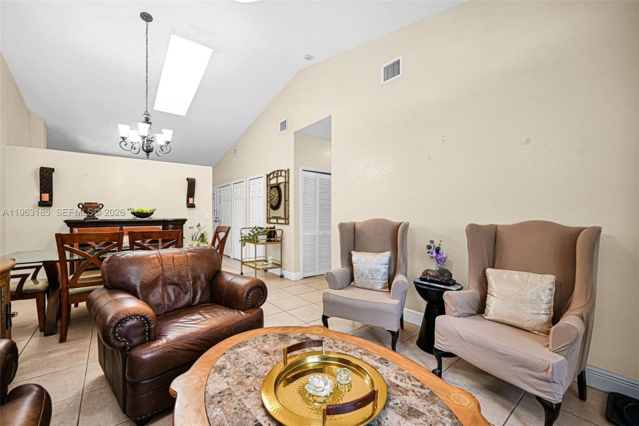 940 NE 13th Ave , Homestead, FL 33033 Photo