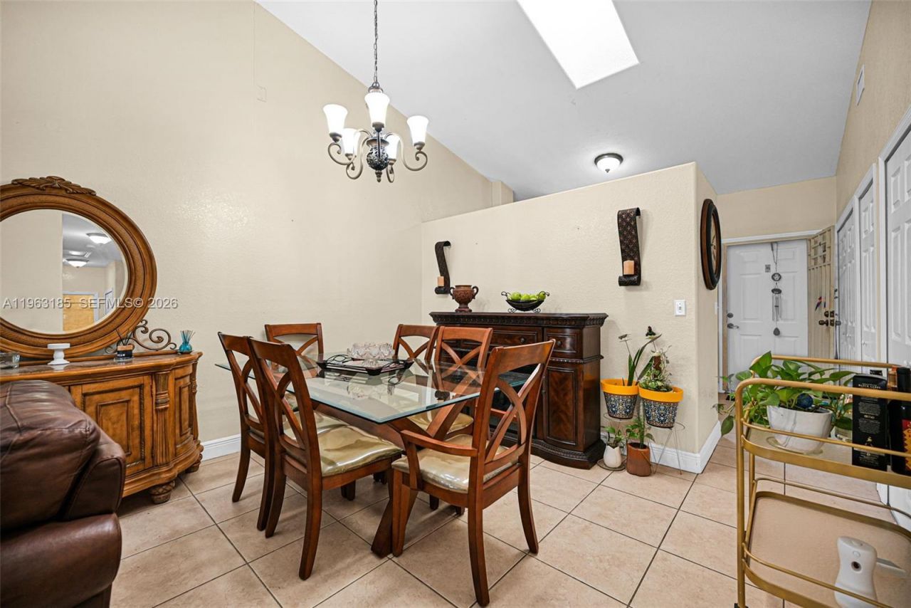 940 NE 13th Ave , Homestead, FL 33033 Photo