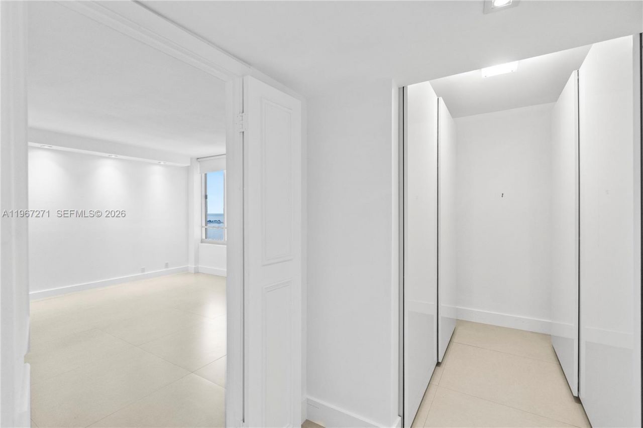 1541 Brickell Ave, Unit C1607, Miami, FL 33129 Photo