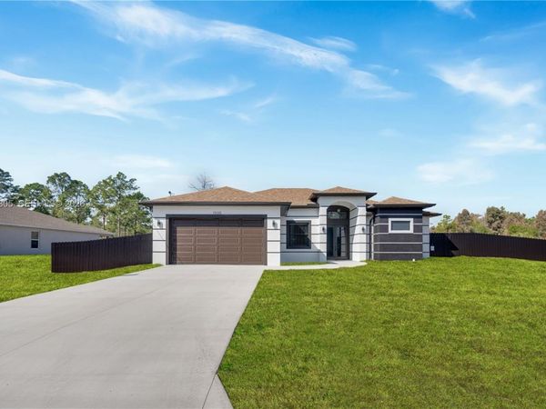 1935 Holyoke Ave , Lehigh Acres, FL 33972