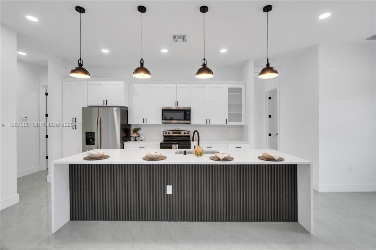 1935 Holyoke Ave , Lehigh Acres, FL 33972 Photo