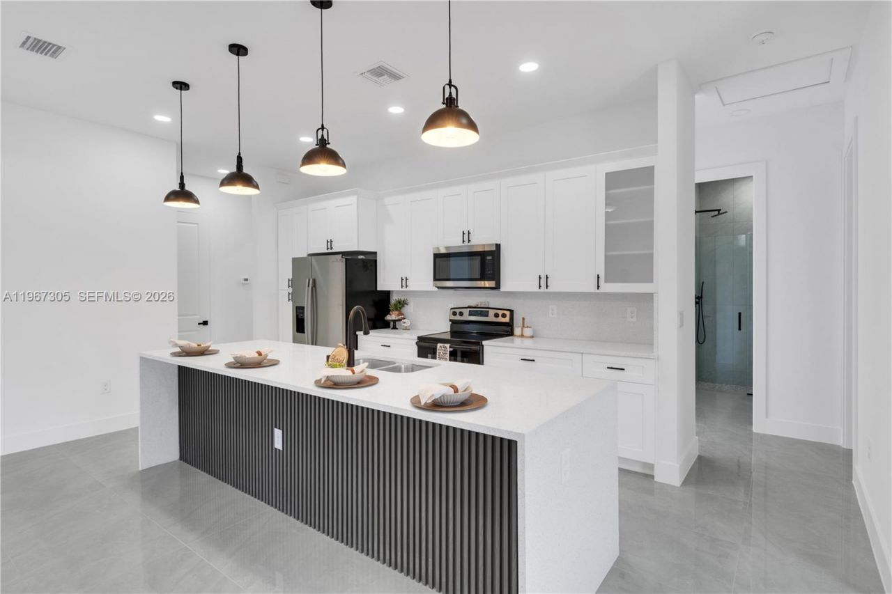 1935 Holyoke Ave , Lehigh Acres, FL 33972 Photo