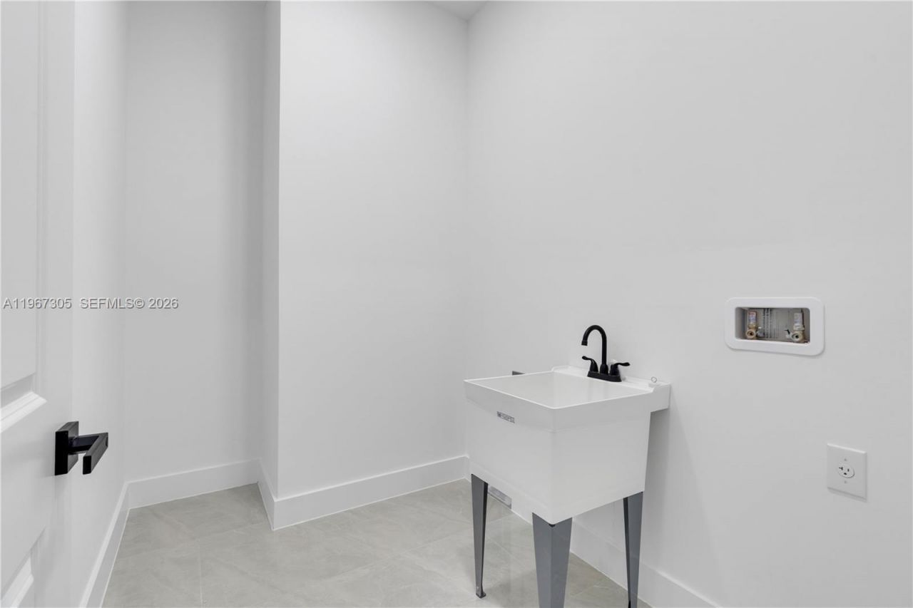 1935 Holyoke Ave , Lehigh Acres, FL 33972 Photo