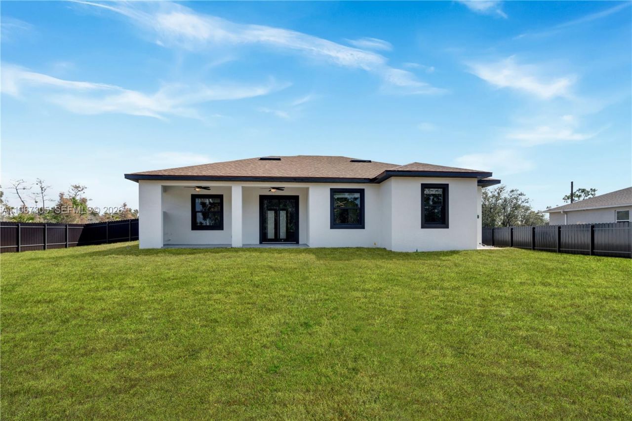 1935 Holyoke Ave , Lehigh Acres, FL 33972 Photo