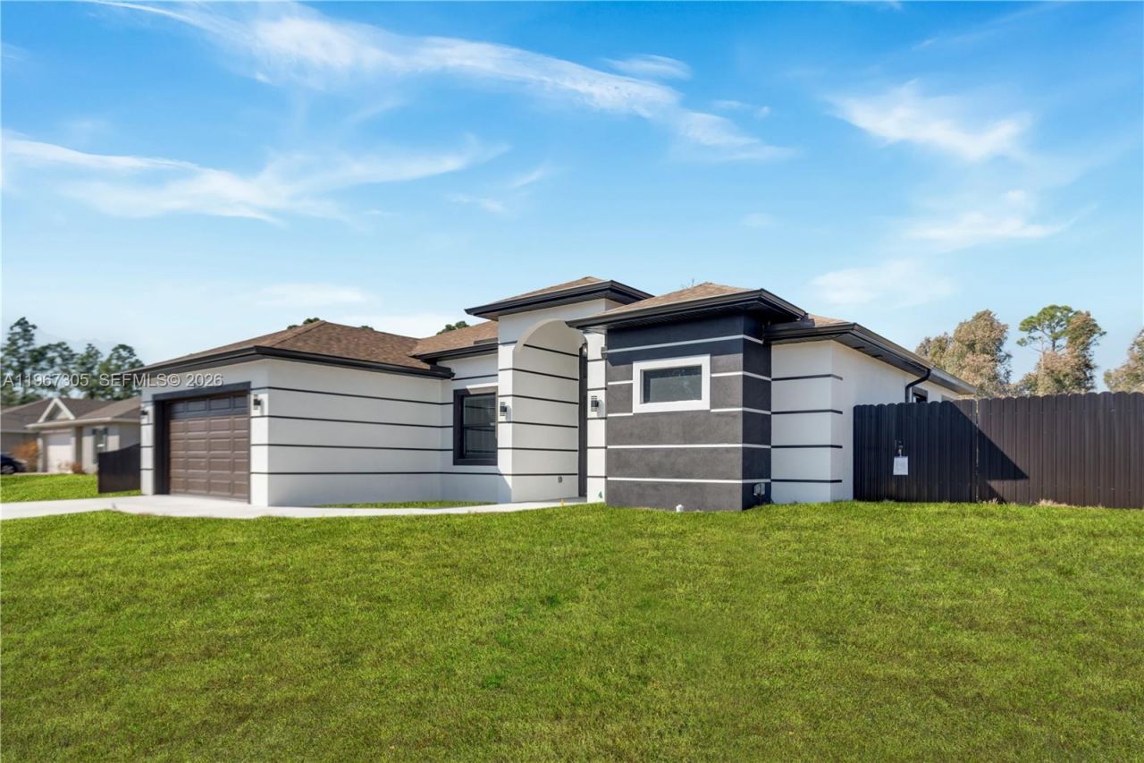 1935 Holyoke Ave , Lehigh Acres, FL 33972 Photo