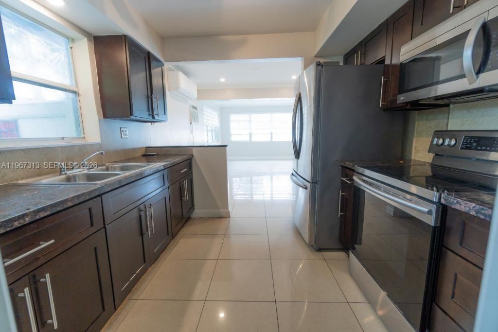 3129 Hollywood Blvd, Hollywood, FL 33021 Photo