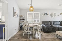 134 Coachman Ln. photo 4