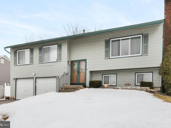 31 PERSHING LANE, SICKLERVILLE, NJ 08081