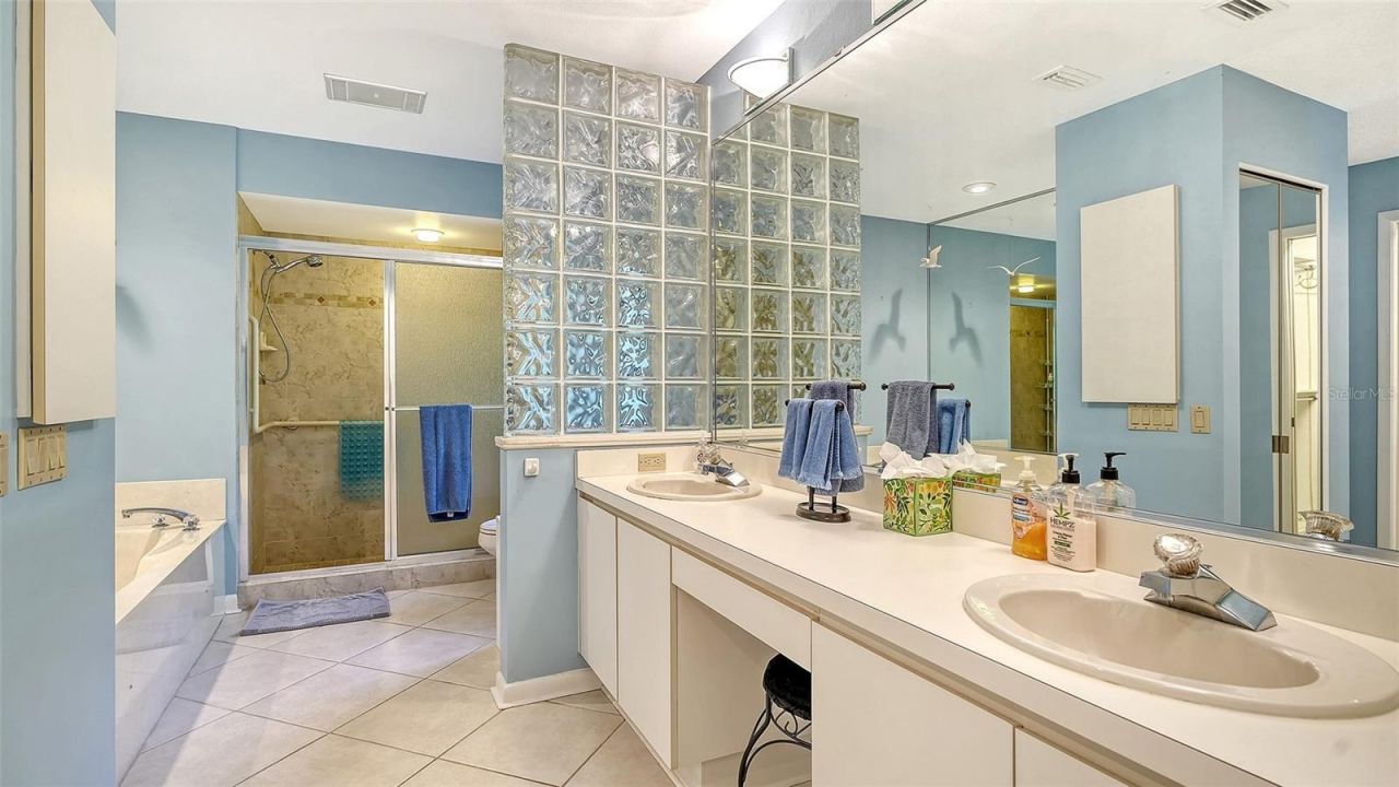 5331 Dominica Circle, Sarasota, FL 34233 Photo