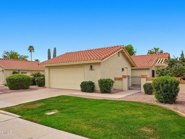 1382 N Tamarisk Drive, Chandler, AZ 85224