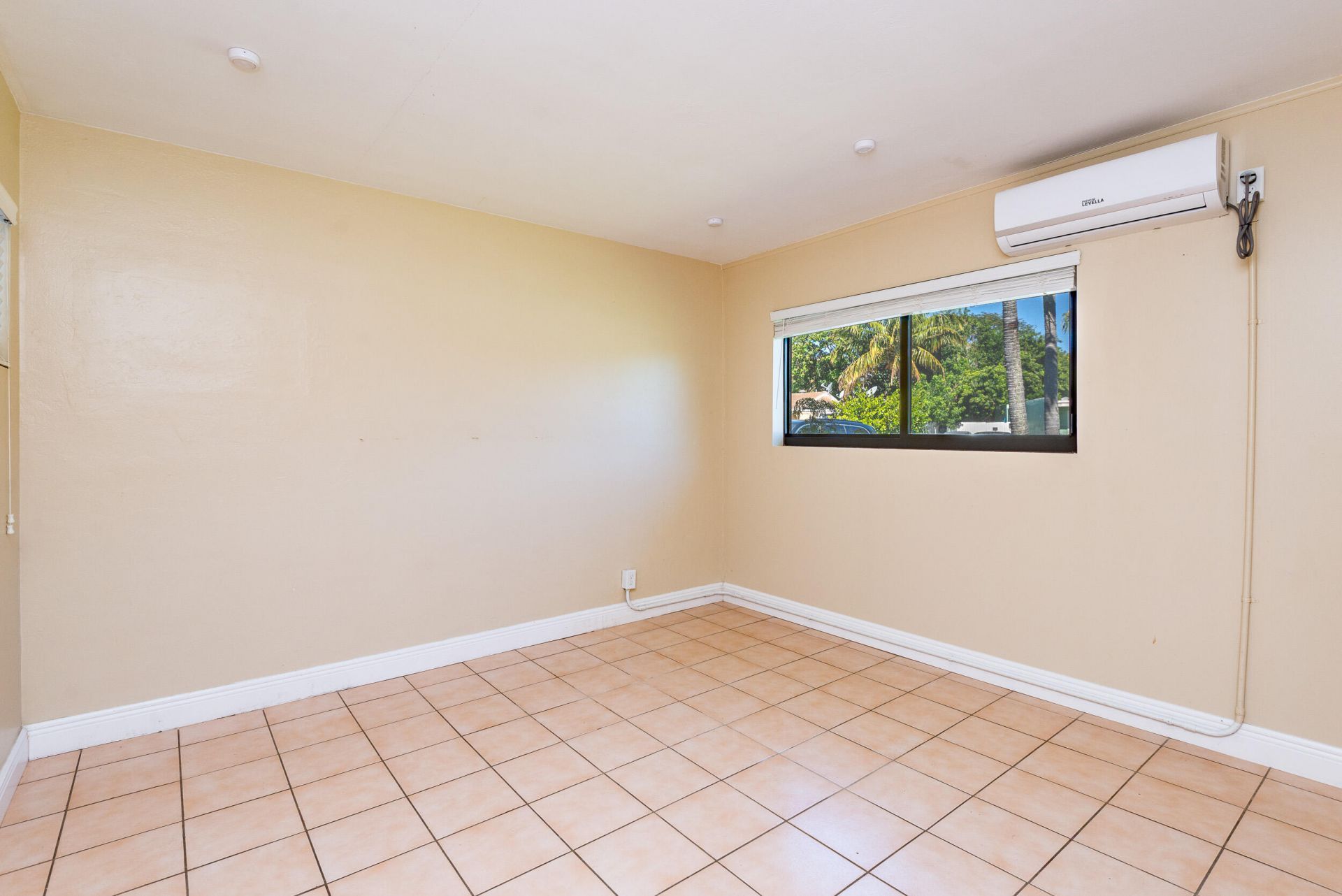 354 Manchester Street, Boca Raton, FL 33487 Photo