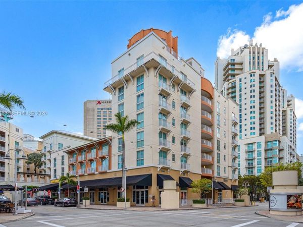 7290 SW 90th St , Unit 209, Miami, FL 33156