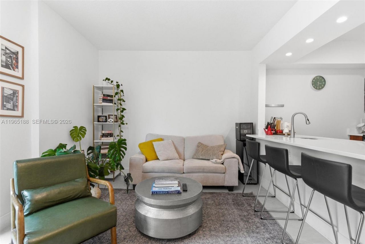 7290 SW 90th St , Unit 209, Miami, FL 33156 Photo