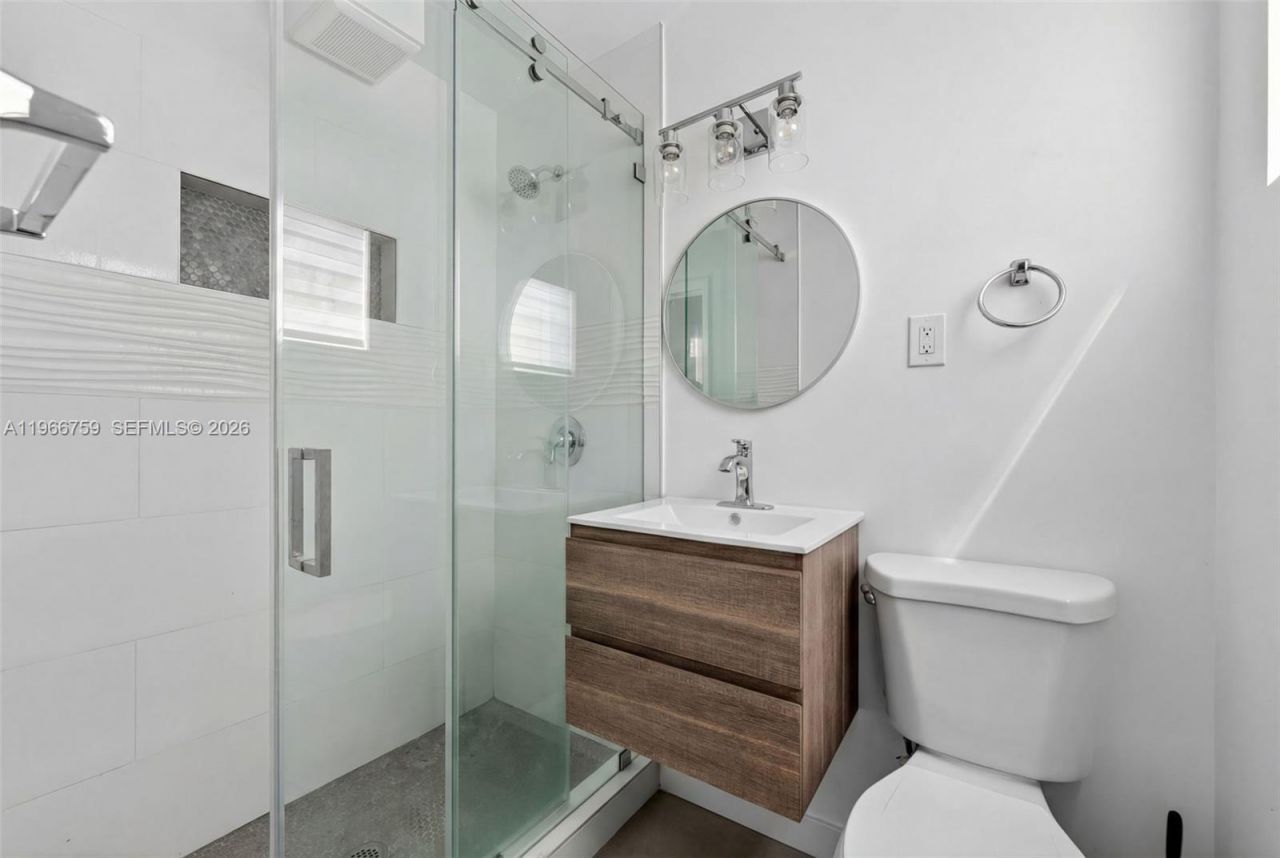 190 NE 173rd St, Miami, FL 33162 Photo