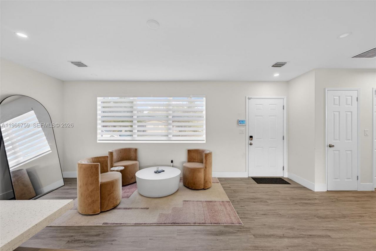 190 NE 173rd St, Miami, FL 33162 Photo