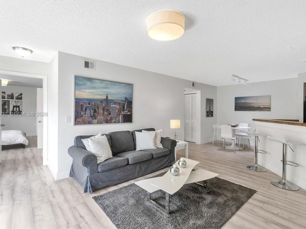 12980 Vista Isles Dr, Unit 317, Sunrise, FL 33325