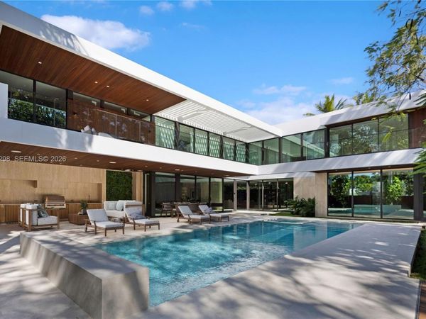 3210 Coacoochee St, Miami, FL 33133