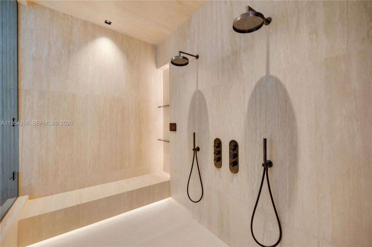 3210 Coacoochee St, Miami, FL 33133 Photo