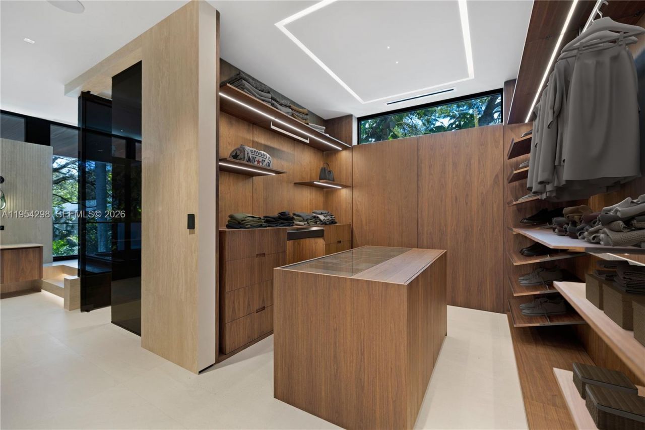 3210 Coacoochee St, Miami, FL 33133 Photo