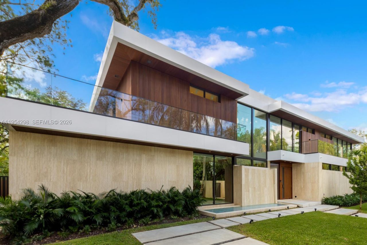 3210 Coacoochee St, Miami, FL 33133 Photo