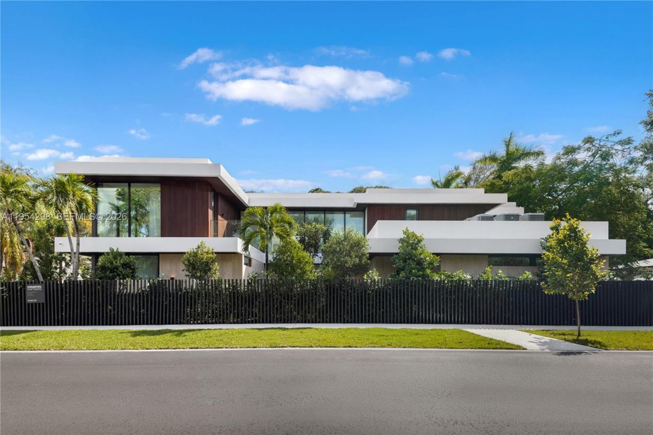 3210 Coacoochee St, Miami, FL 33133 Photo