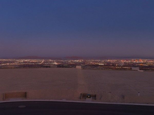 23 Skyfall Point Drive, Las Vegas, NV 89138