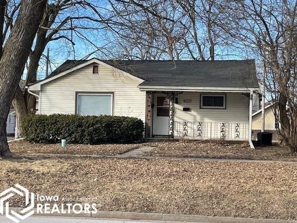 807 W Adams Street, Creston, IA 50801