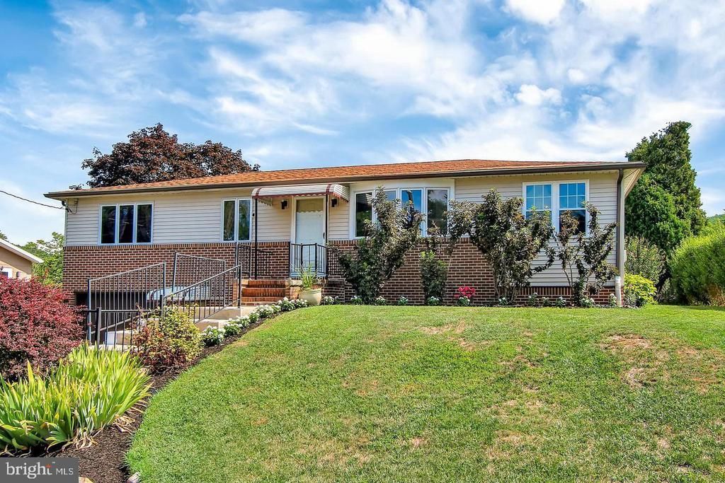 1833 OLD SPRING VALLEY ROAD, READING, PA 19604