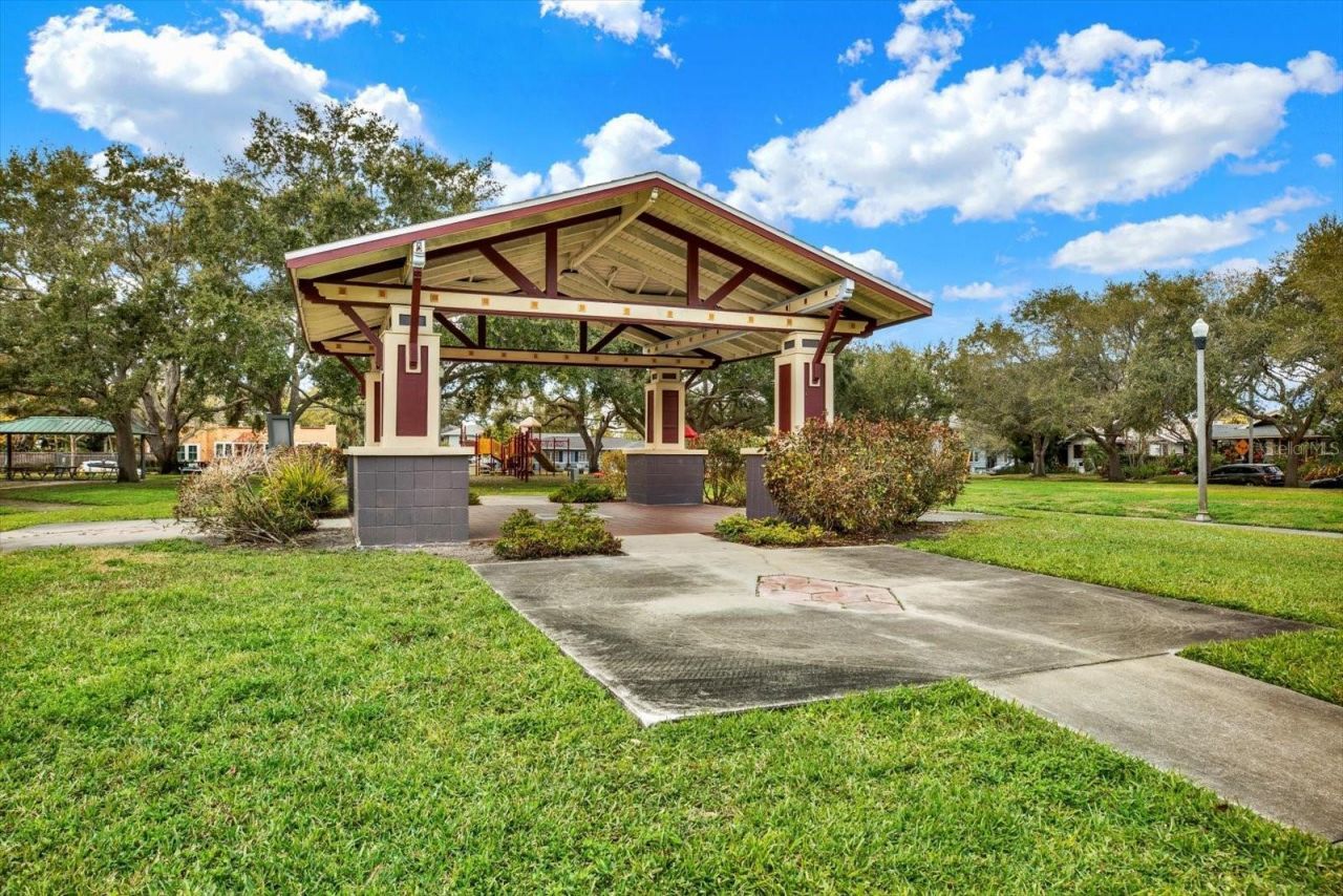 911 29th Street N, Saint Petersburg, FL 33713 Photo