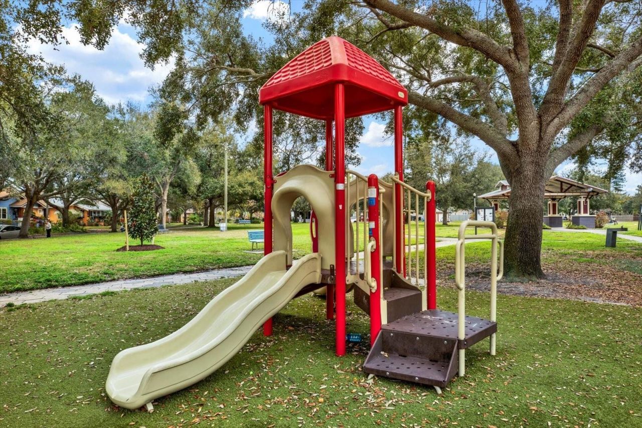 911 29th Street N, Saint Petersburg, FL 33713 Photo