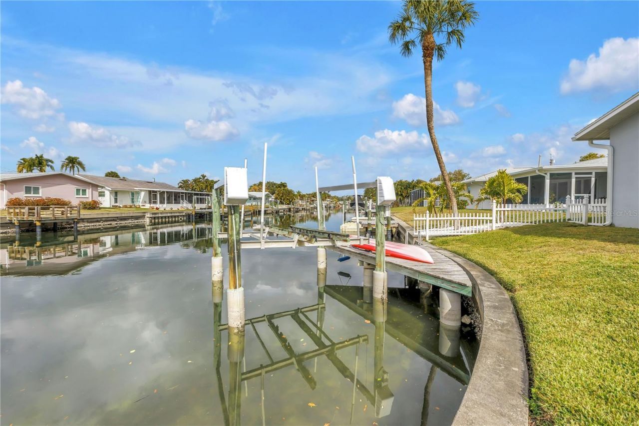 4000 14th Street Ne, Saint Petersburg, FL 33703 Photo