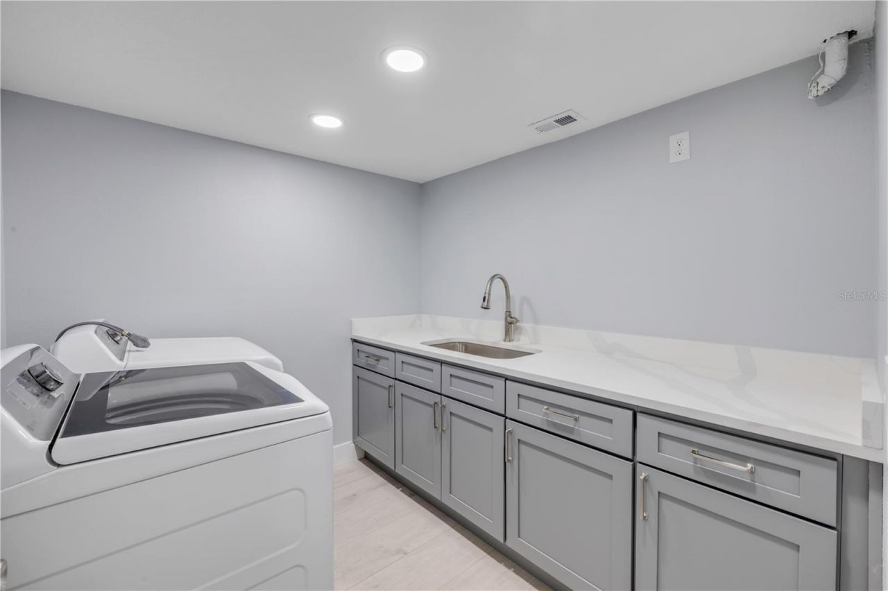 135 Marina Bay Drive, New Smyrna Beach, FL 32169 Photo