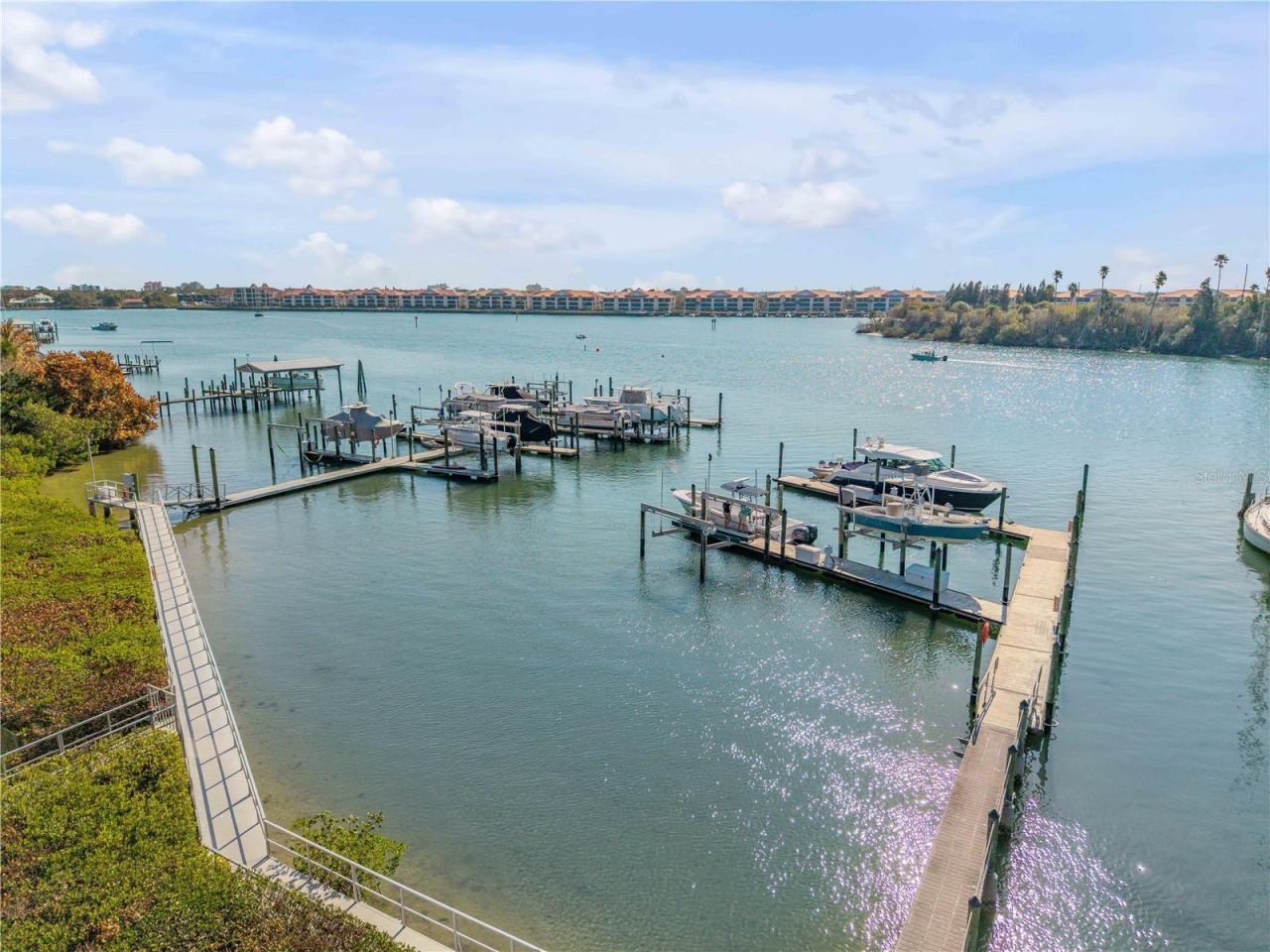 135 Marina Bay Drive, New Smyrna Beach, FL 32169 Photo