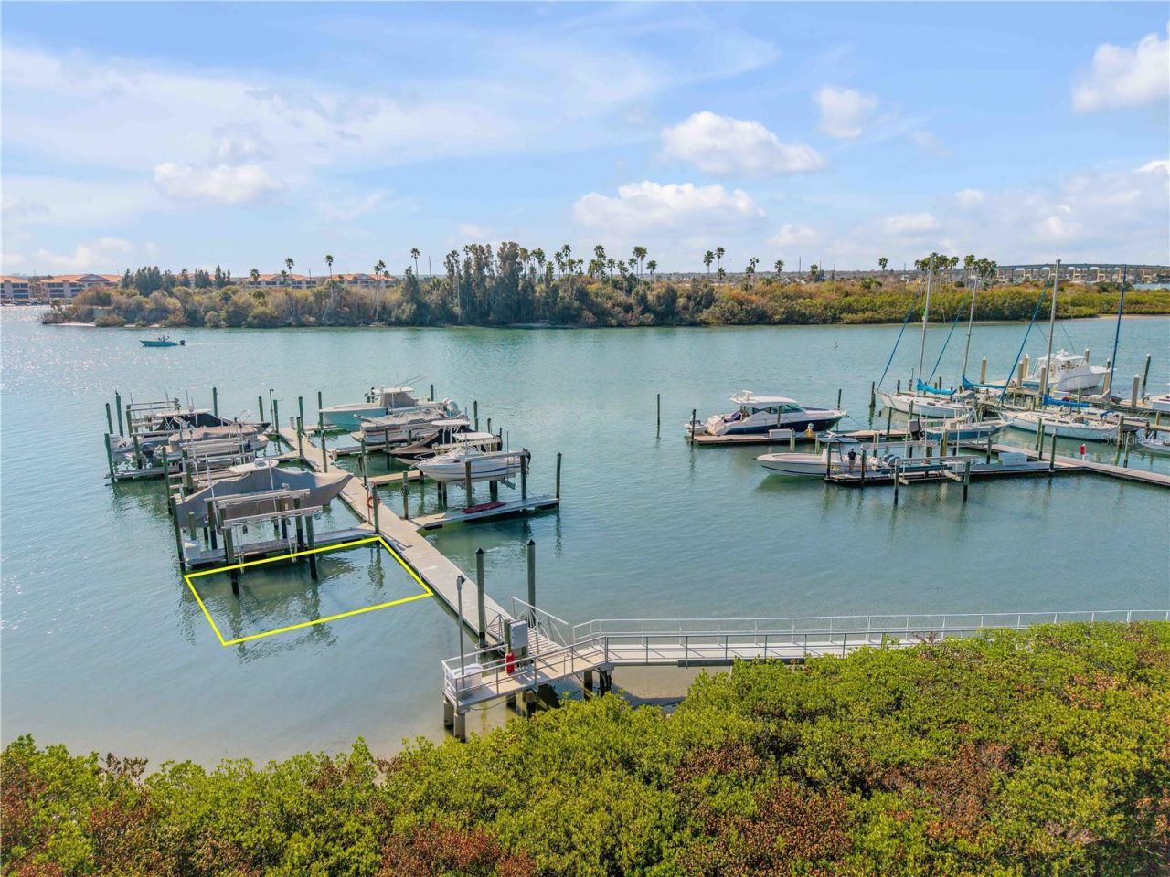 135 Marina Bay Drive, New Smyrna Beach, FL 32169 Photo