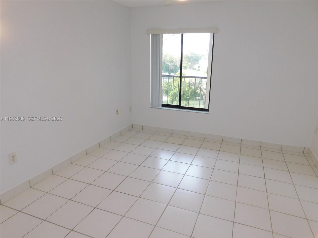 8025 SW 107 Av, Unit 321, Miami, FL 33173 Photo