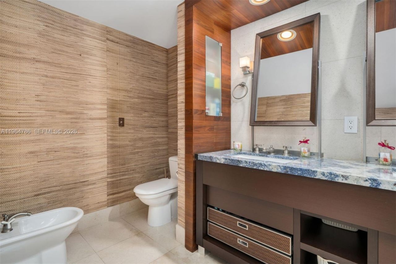 6799 Collins Ave, Unit 1102, Miami Beach, FL 33141 Photo