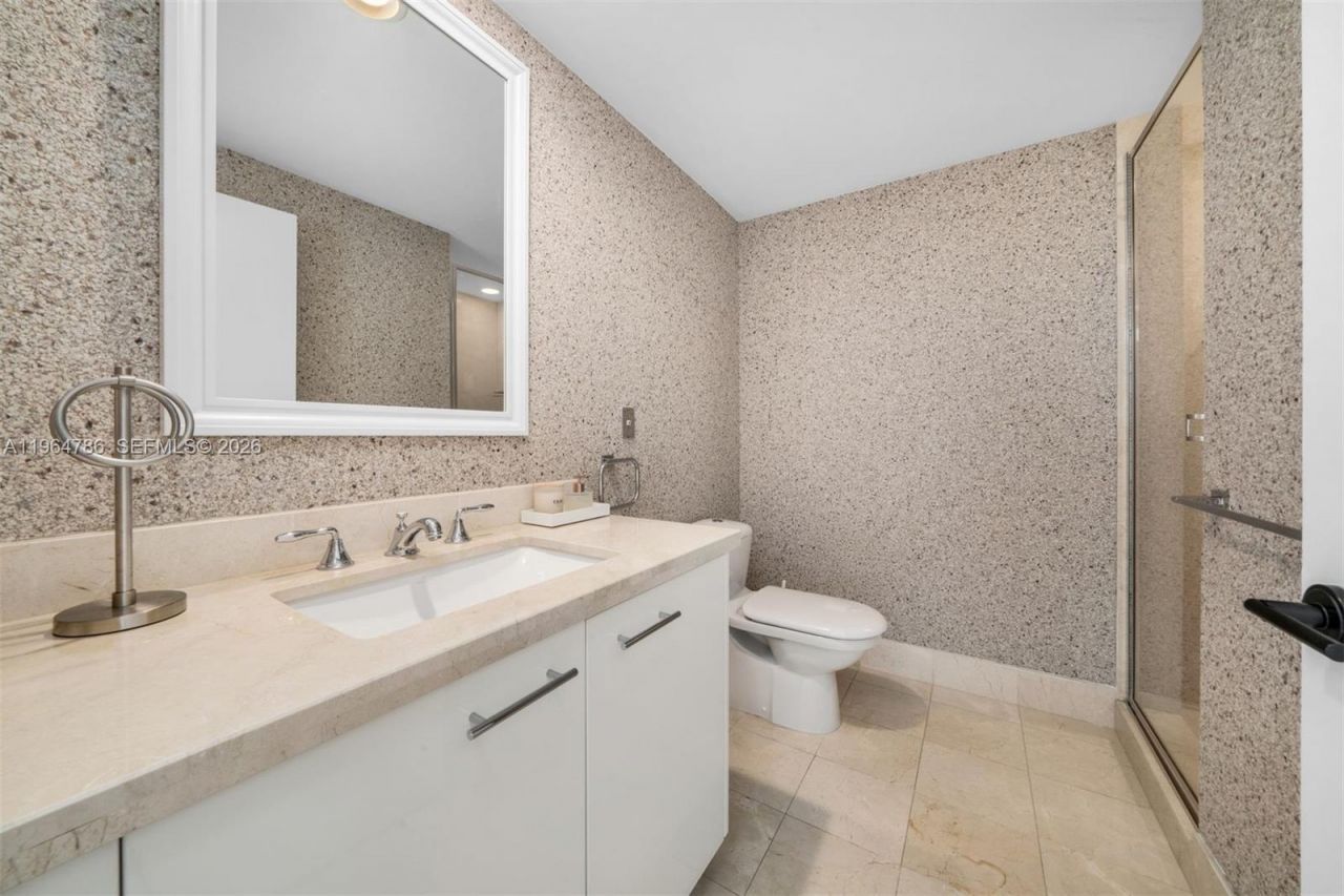 6799 Collins Ave, Unit 1102, Miami Beach, FL 33141 Photo