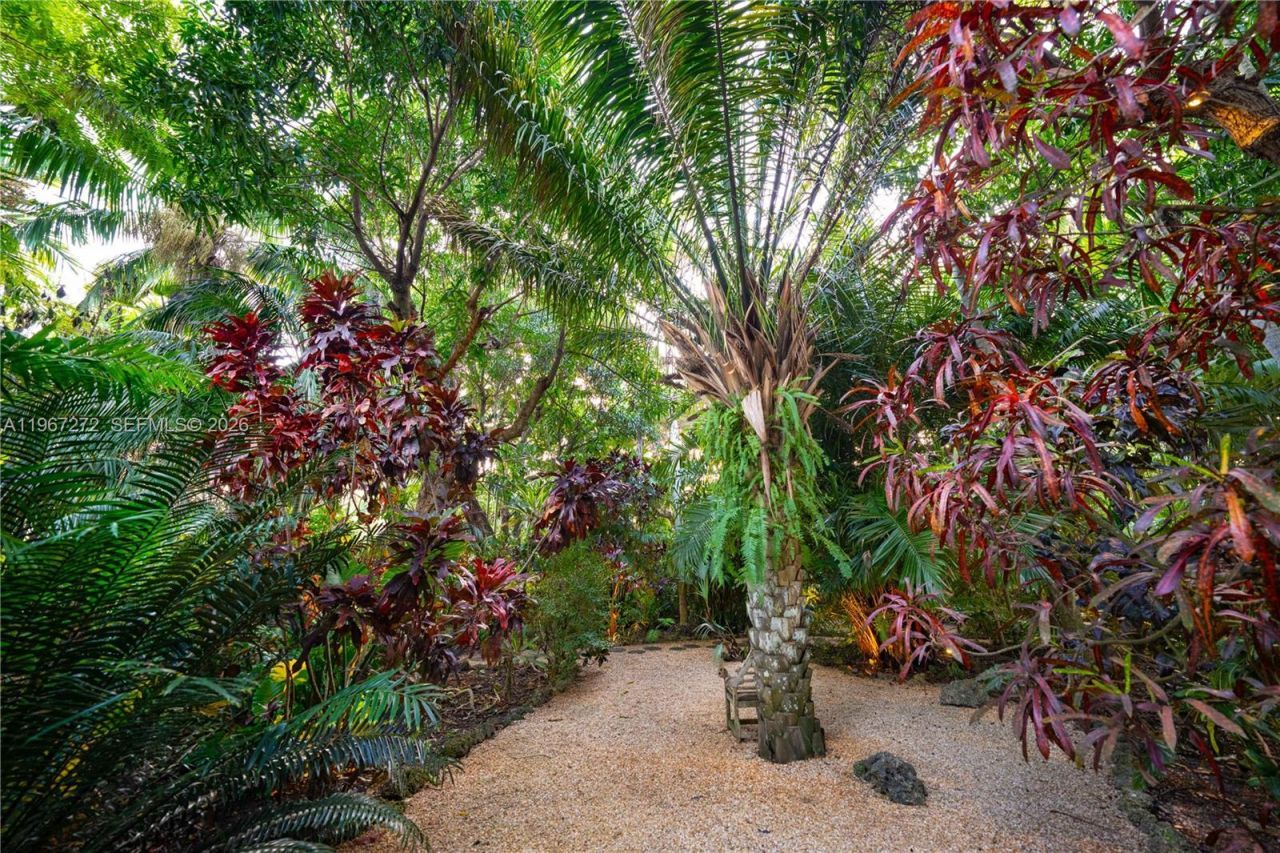 4867 SW 82nd St , Miami, FL 33143 Photo